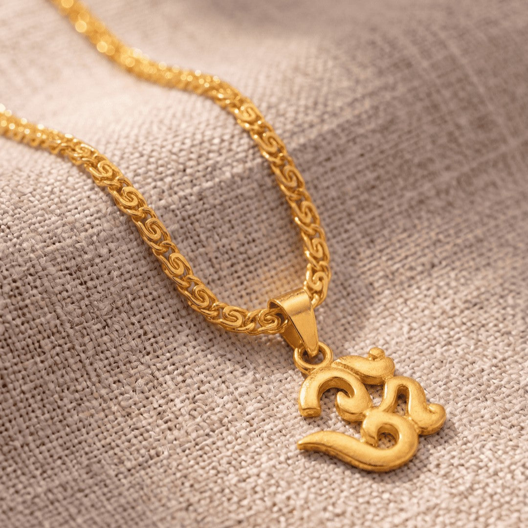 Gold Plated Pendant With Chain Jewelry For Men & Women