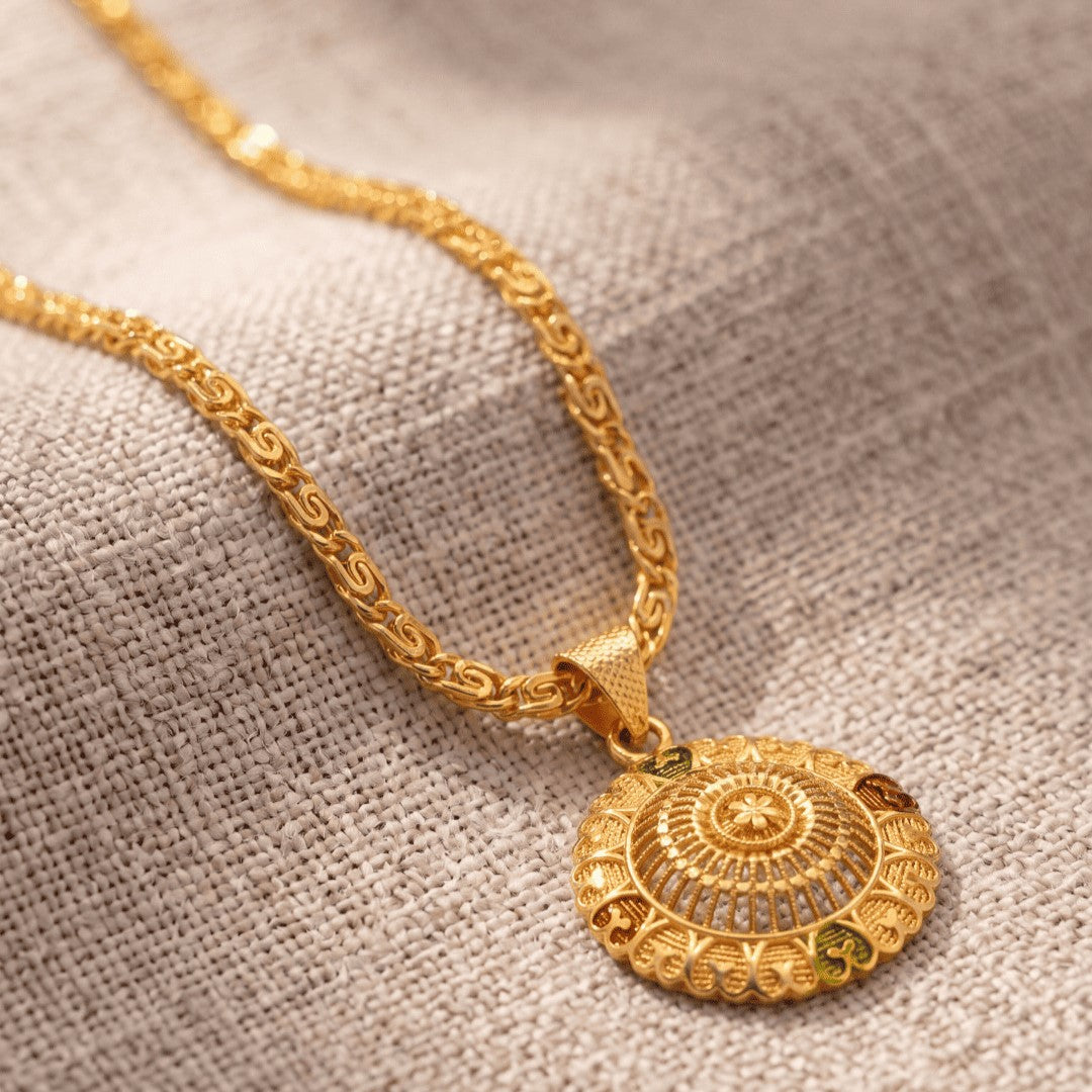 Gold Plated Pendant With Chain Jewelry For Men & Women
