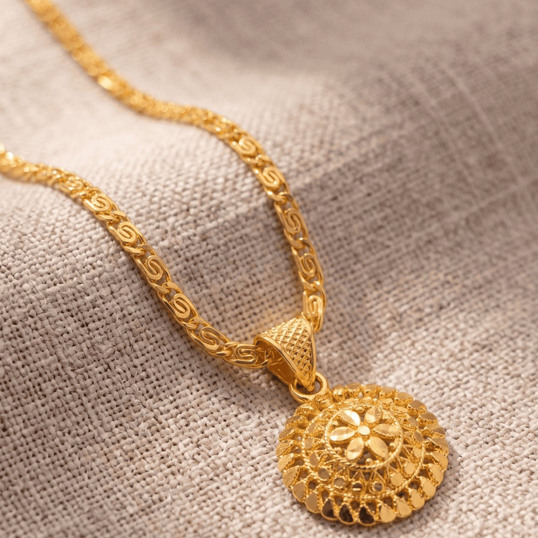 Gold Plated Pendant With Chain Jewelry For Men & Women