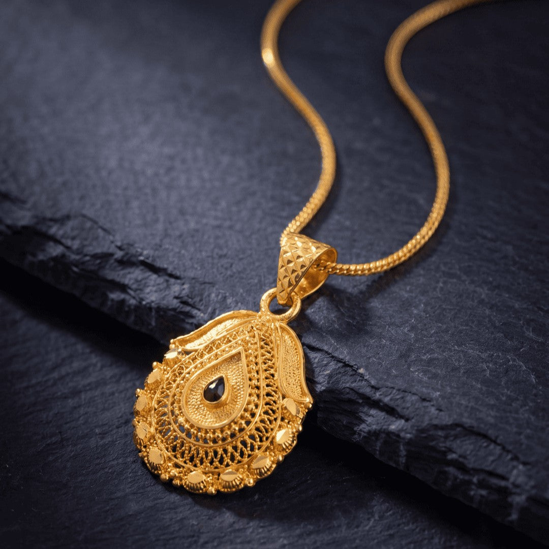 Gold Plated Pendant With Chain Jewelry For Men & Women