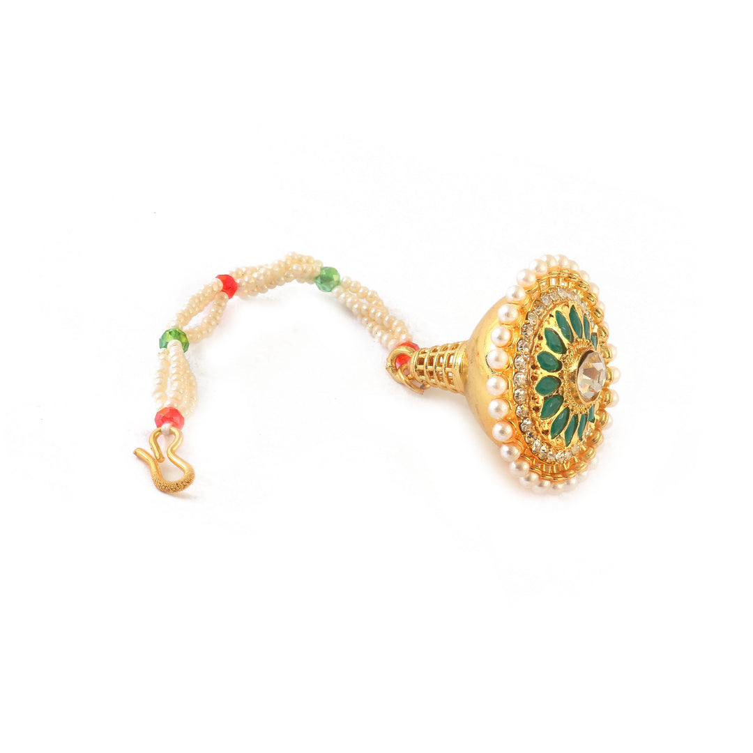 Green Stone Pearl Beaded Gold Plated Round Pendant Necklace for Women