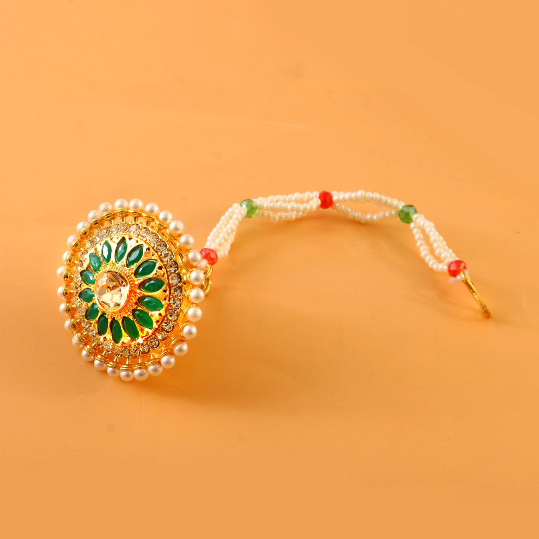 Green Stone Pearl Beaded Gold Plated Round Pendant Necklace for Women