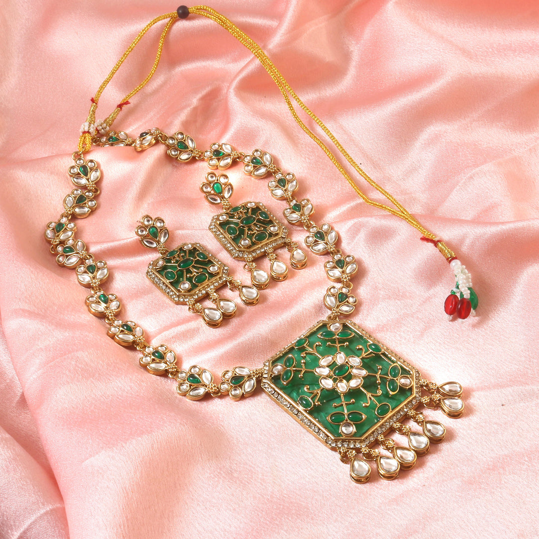 Silver-Plated Kundan & Mother Pearl Stone-Studded Jewellery Set