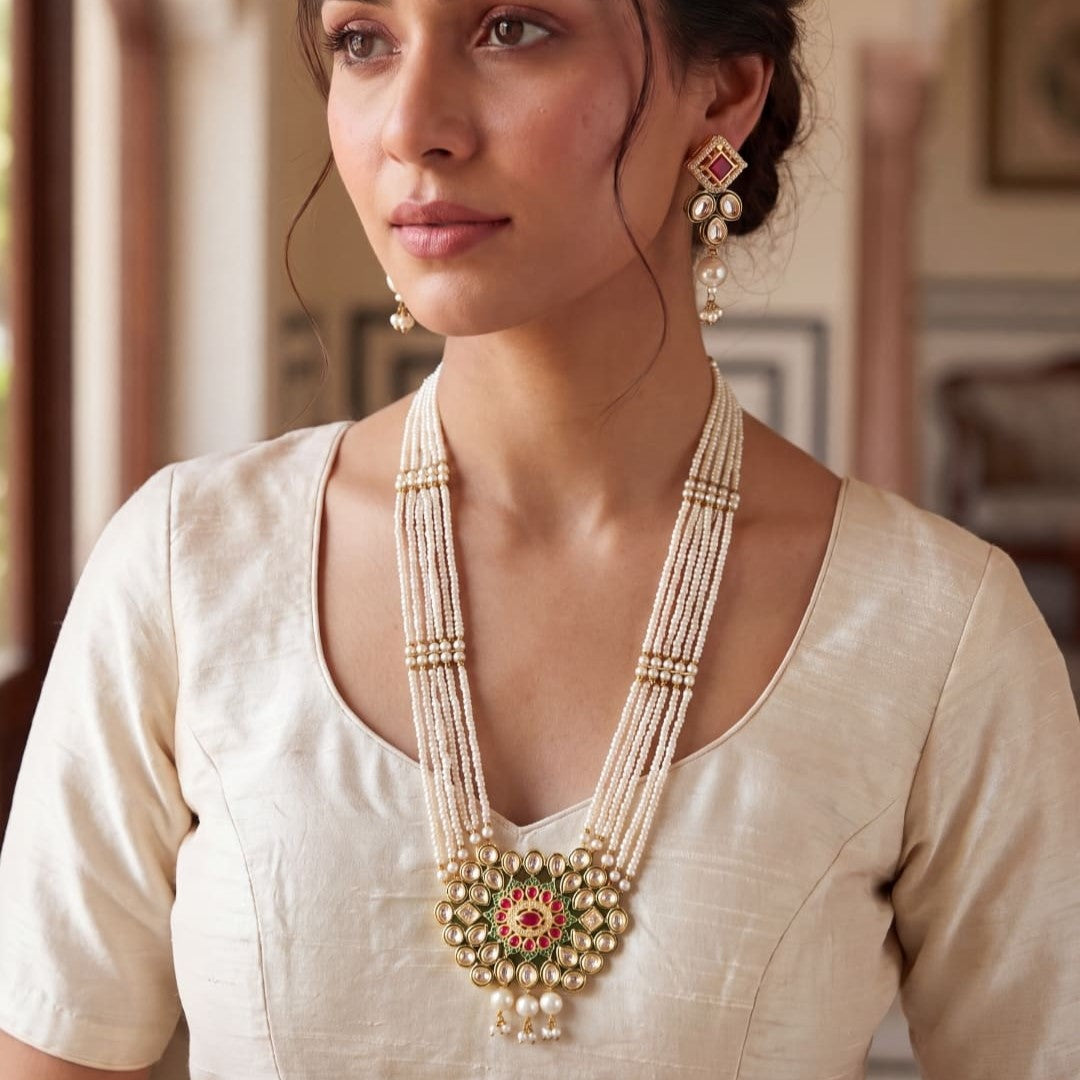 Gold-Plated & White Kundan Stone-Studded Pearl Beaded Jewellery Set