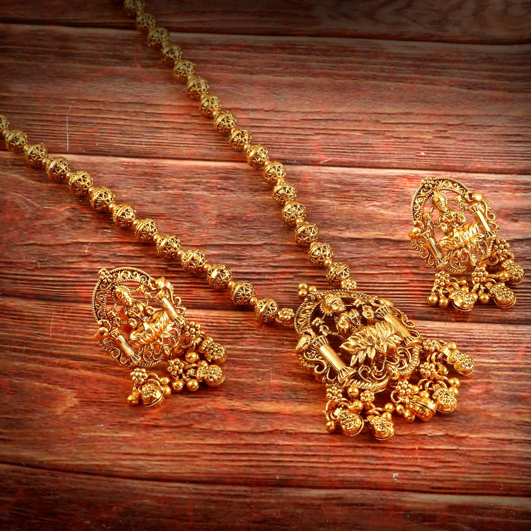 Antique Matte Gold Finish Traditional Temple Jewelry Goddess Lakshmi Pendant Necklace Set