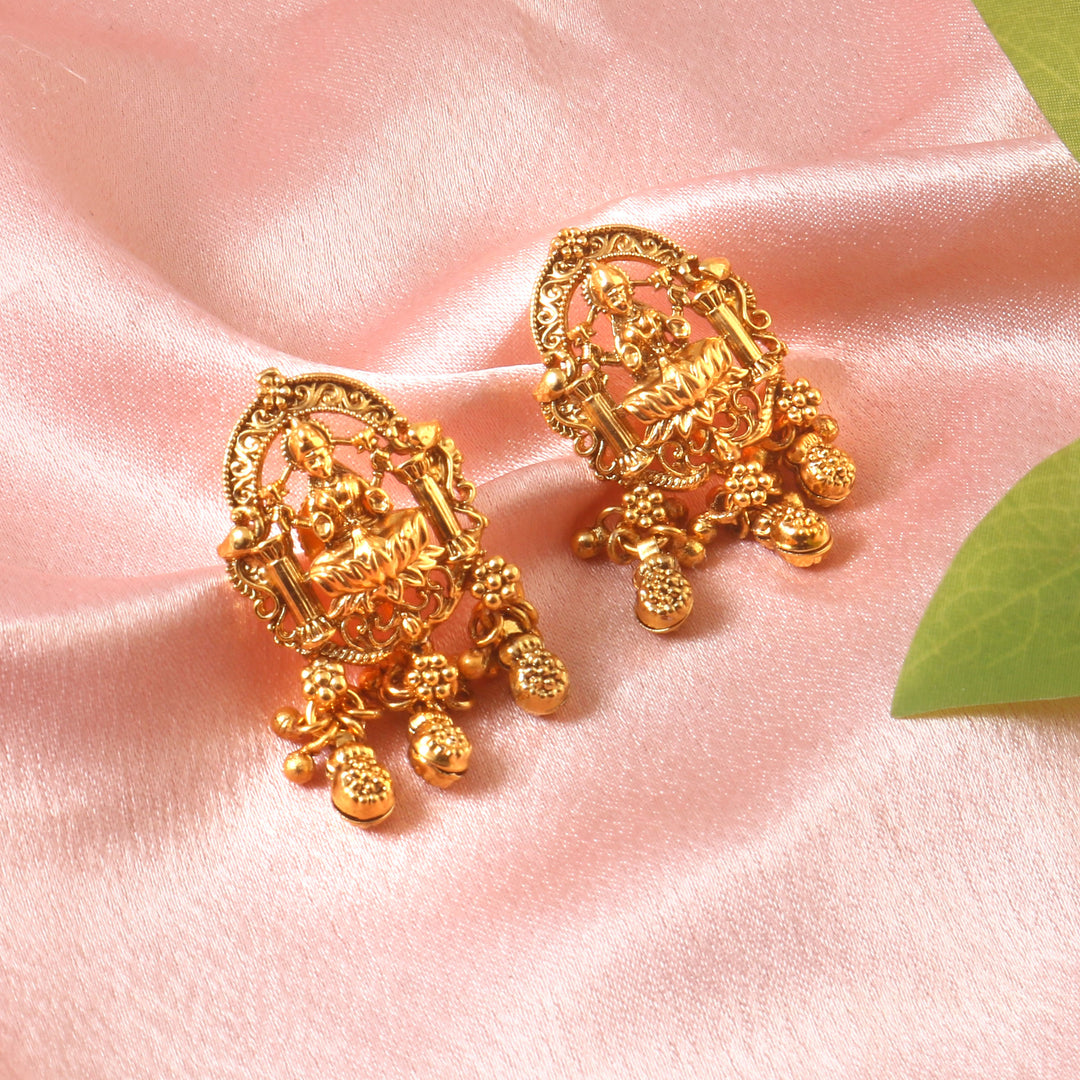 Antique Matte Gold Finish Traditional Temple Jewelry Goddess Lakshmi Pendant Necklace Set
