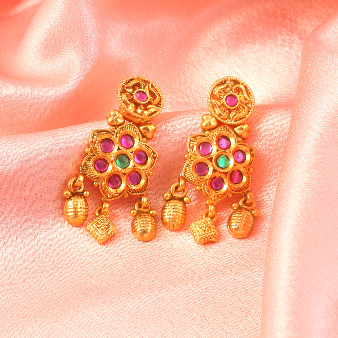 Gold Plated Stone Studded & Beads Jewellery Set