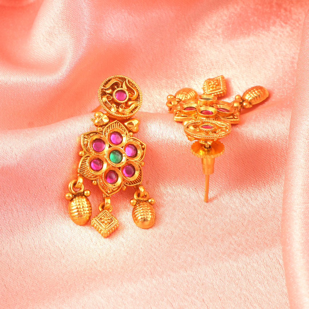 Gold Plated Stone Studded & Beads Jewellery Set